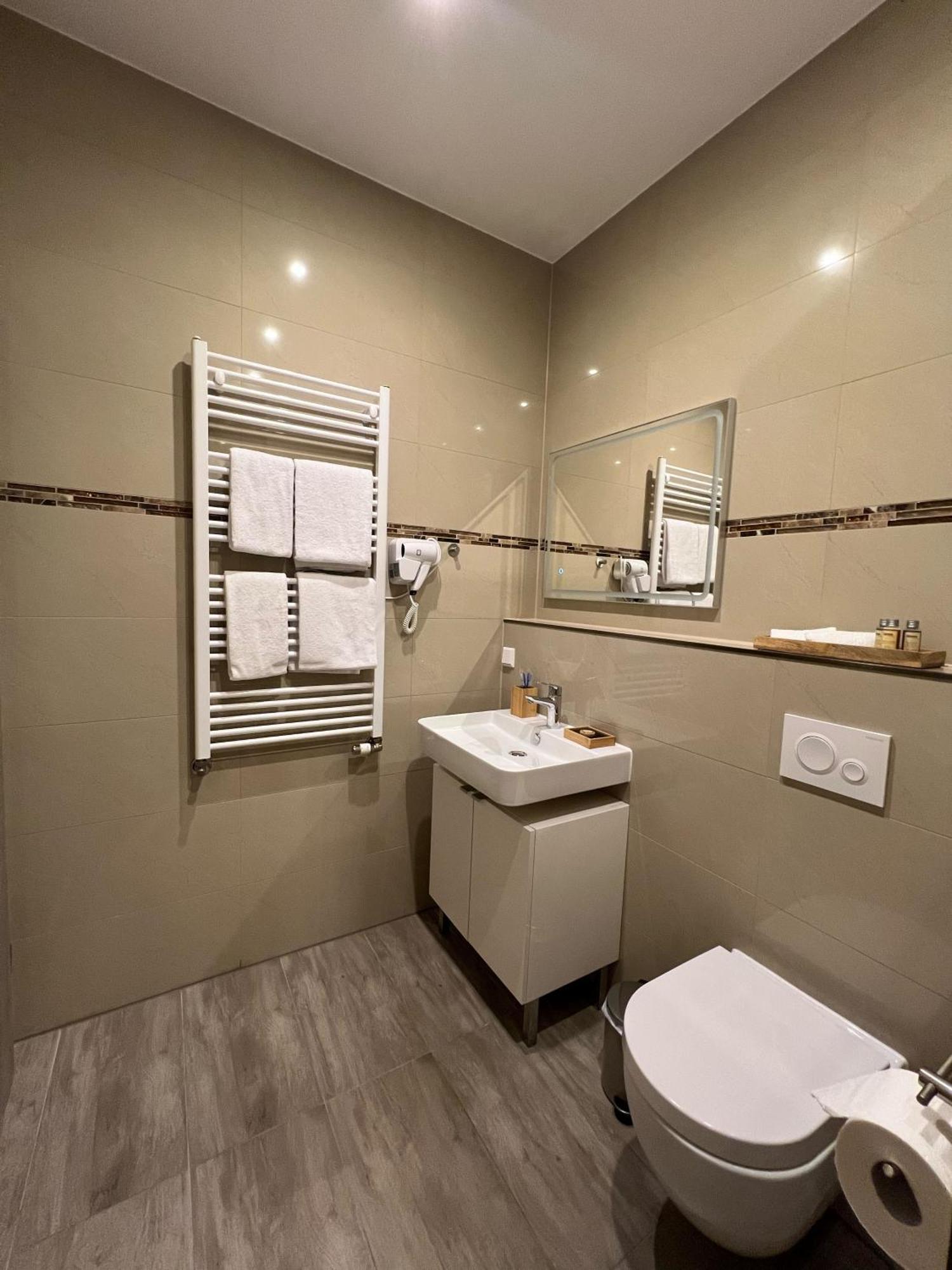 Hotel Residenz Luxury Apartments Metzingen  Exterior photo