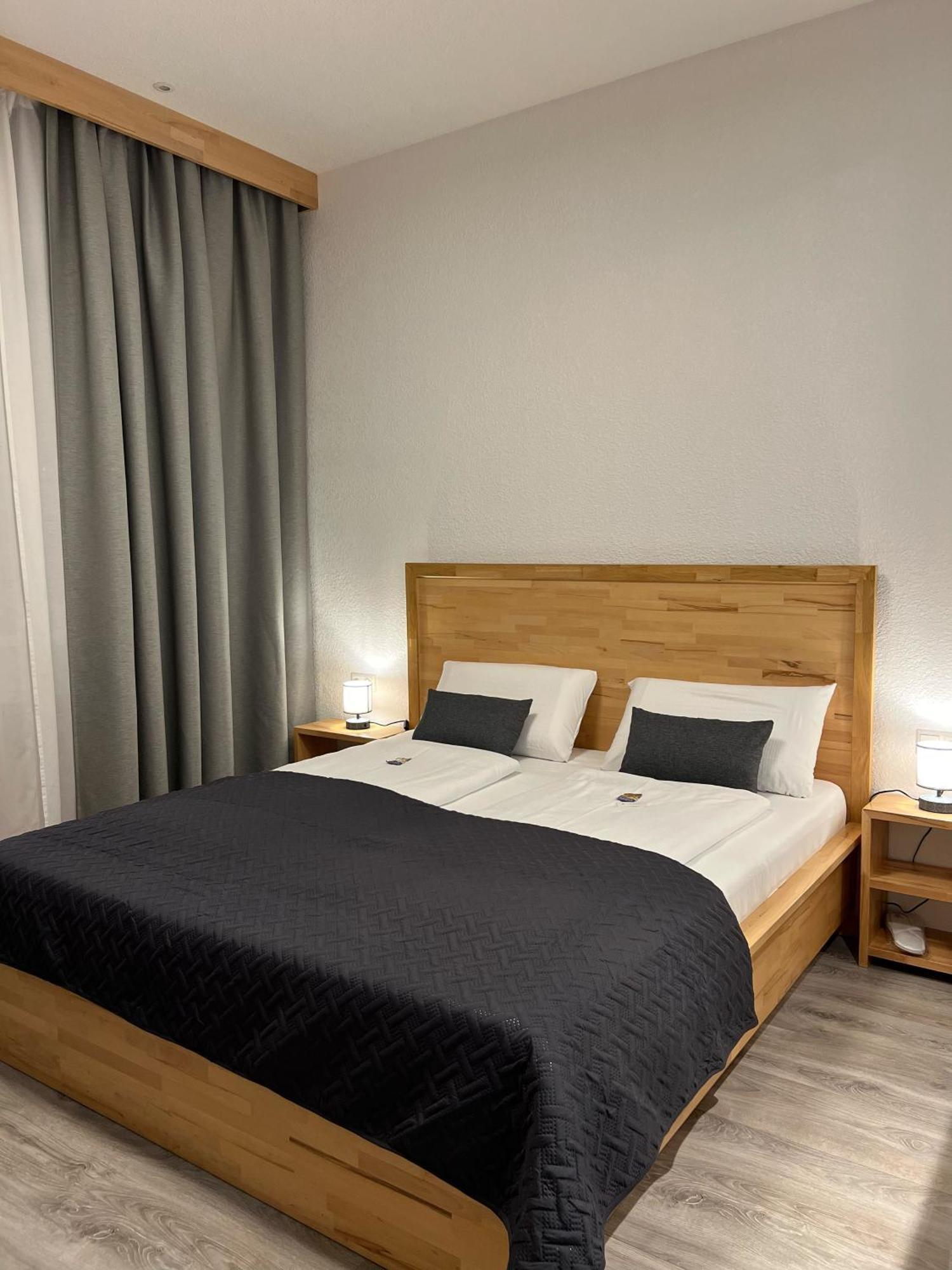 Hotel Residenz Luxury Apartments Metzingen  Exterior photo